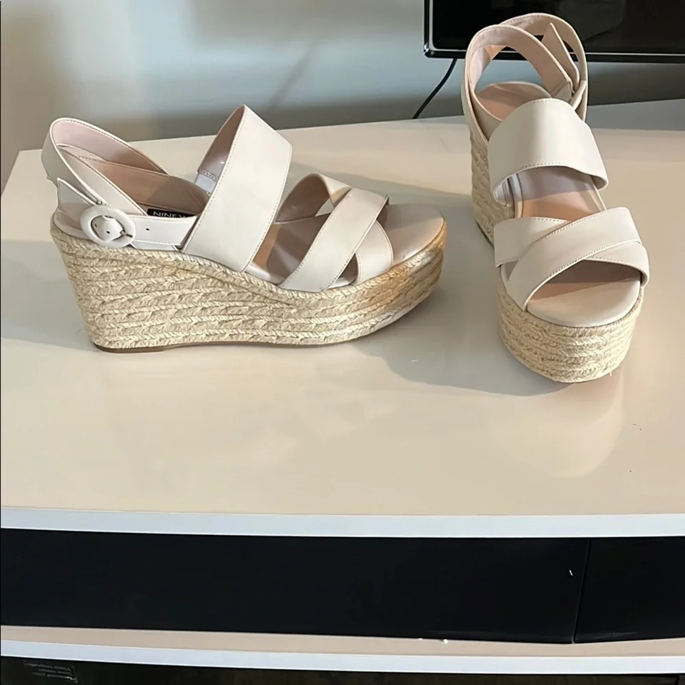 Nine West Cream Wedge Sandals with Adjustable Ankle Strap Size 8‎